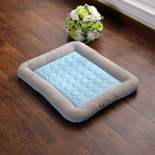 Comfortable and Washable Cooling Dog Bed