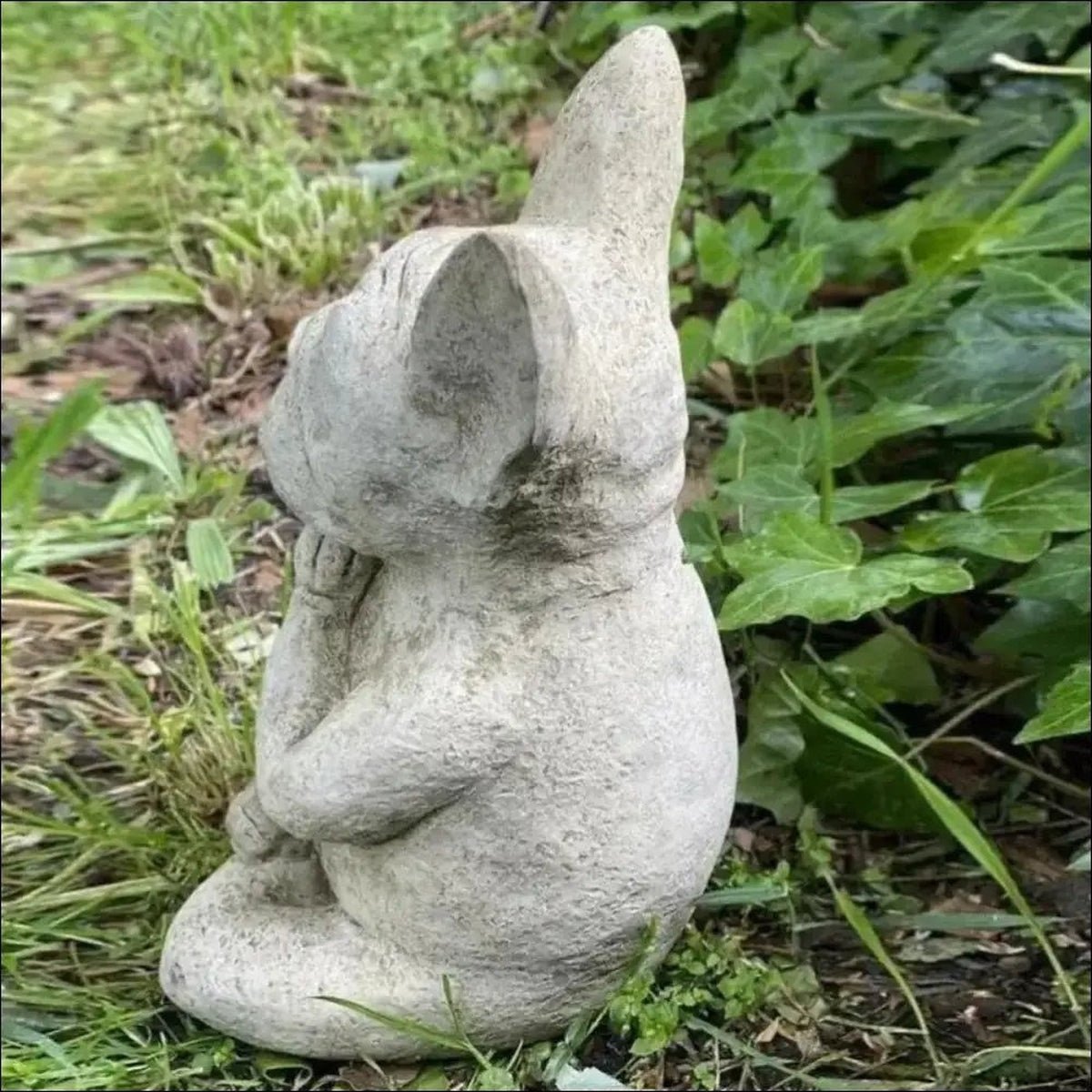 Statue Méditative De Bouledogue En Résine - CJJT122353701AZ - Décorations - Chienalafolie